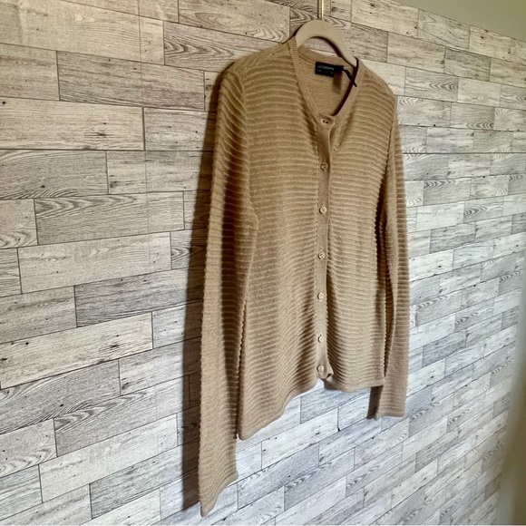 Liz Claiborne Collection Beige Mesh Textured Cardigan Size Medium Nude Button-Up - Picture 7 of 12